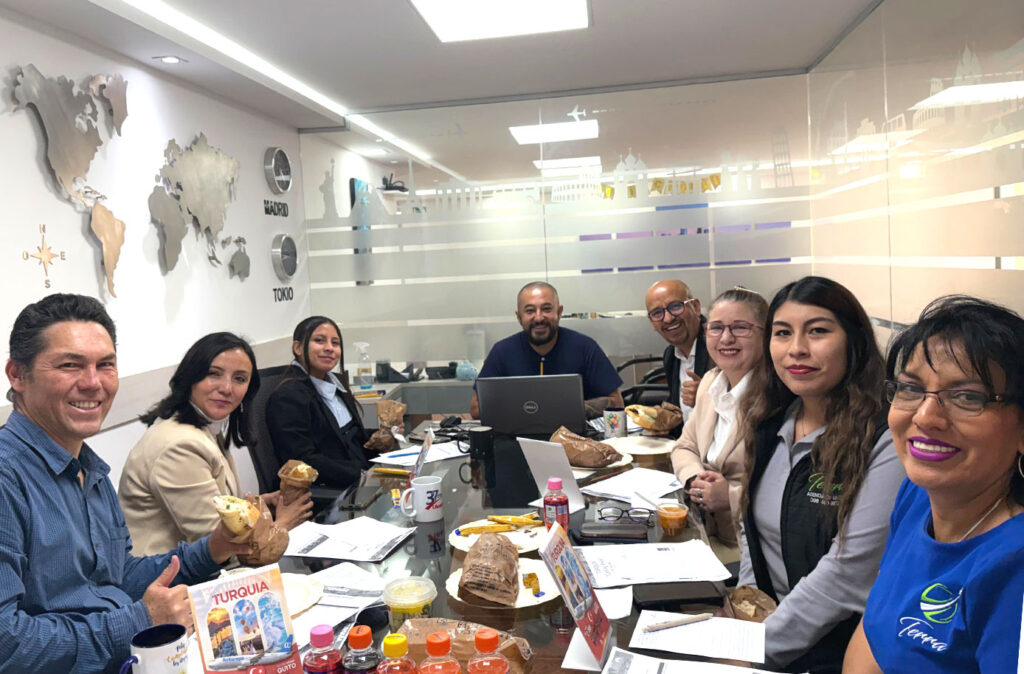 Capacitación Maxitravel a las agencias de viajes de Ecuador.